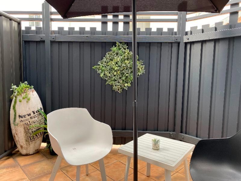 f4072c20-8bf3-42ab-b51e-9544a43977f2