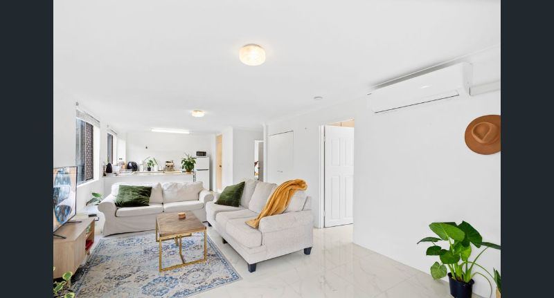 76e18155-c392-42e0-a320-6143fda4a7ed