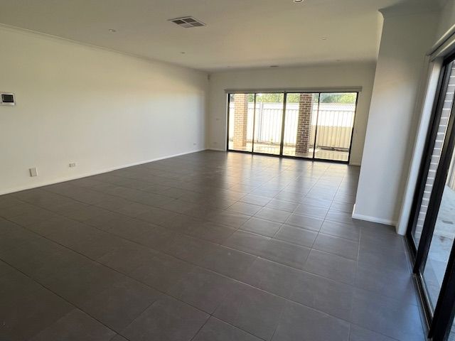 cee28ea7-d410-43e0-be35-16e8b6b6087e