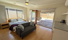 4/5 Lukis Ave, WILLIAMS LANDING VIC 3027